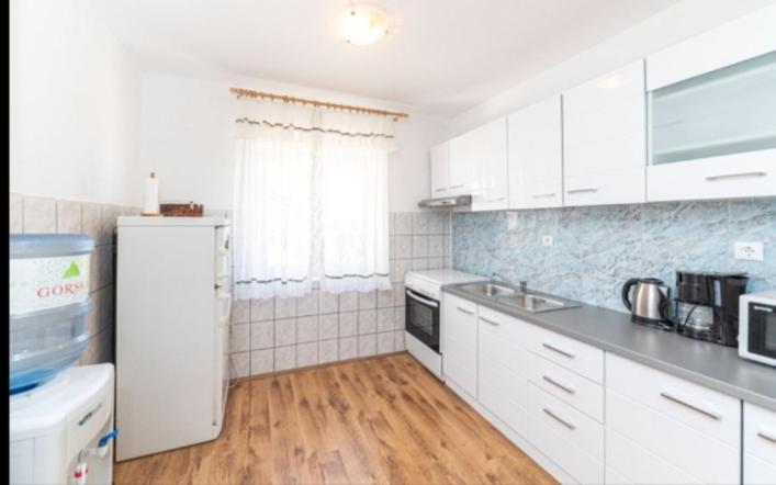 Kaštela Apartman Marinovic מראה חיצוני תמונה